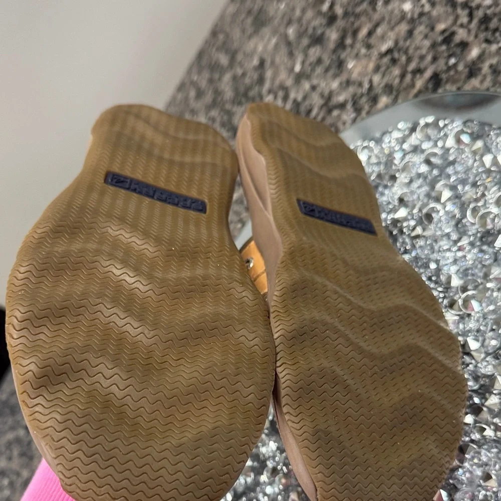 Sperry outer banks leather thongs Flip-Flops NEW M9 W10.5